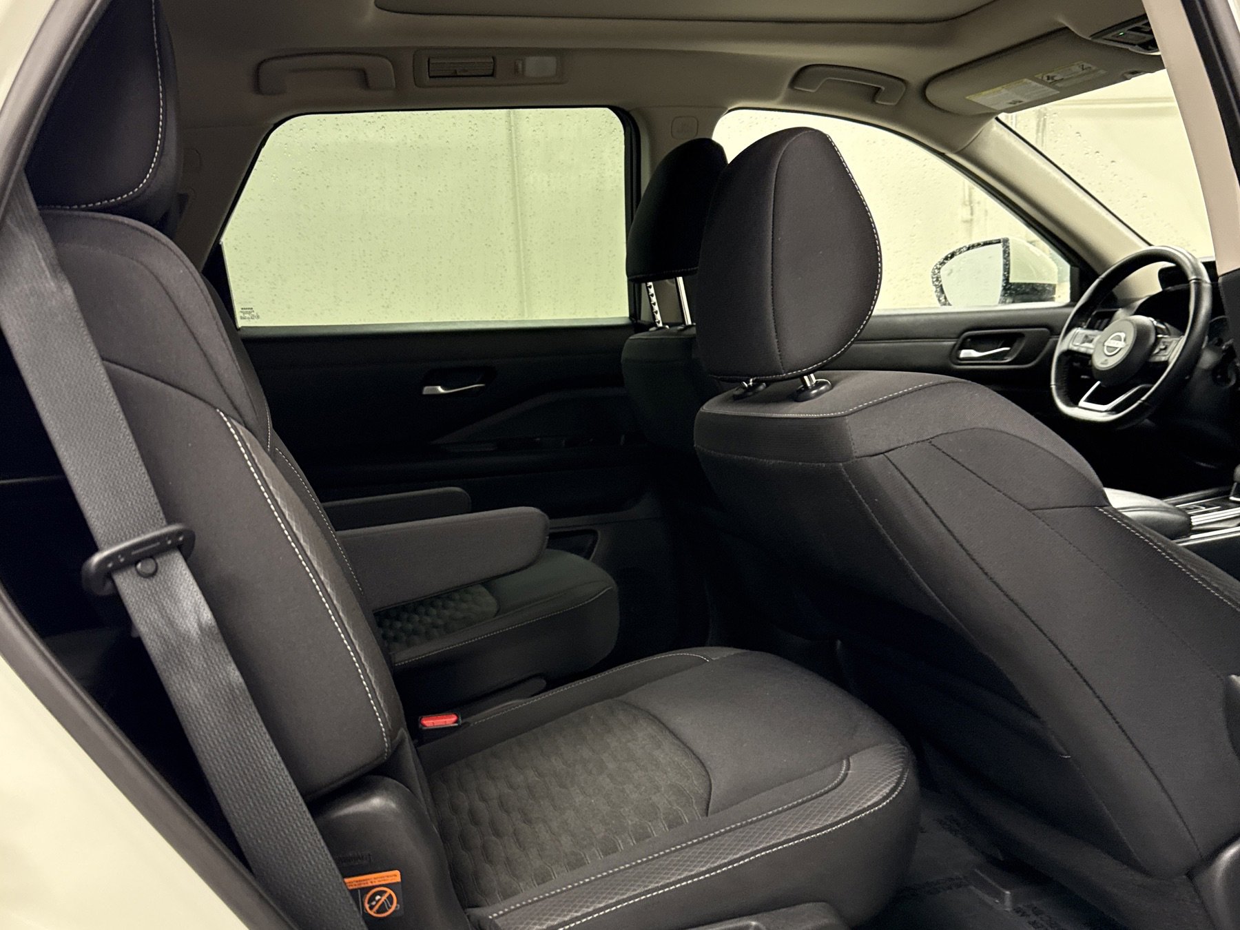 Used 2022 Nissan Pathfinder SV w/ SV Premium Package image 21