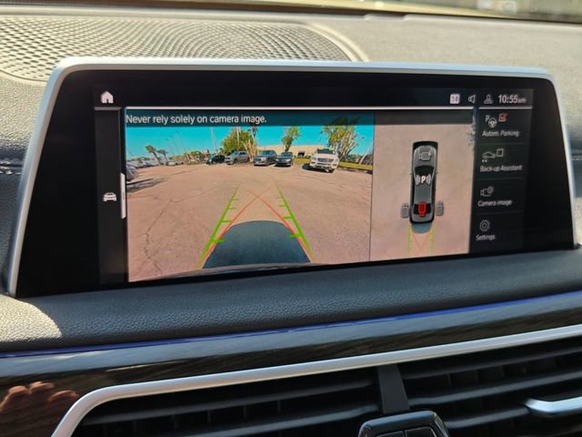 Used 2022 BMW 740i xDrive w/ Premium Package image 31