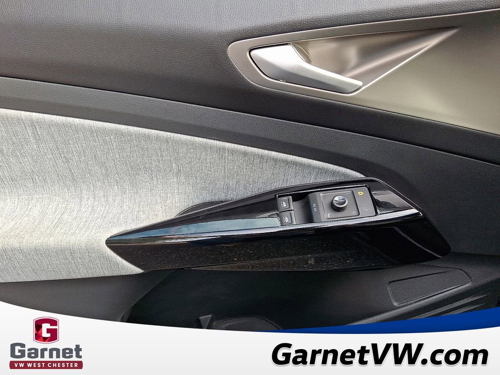 Certified 2023 Volkswagen ID.4 Pro image 13