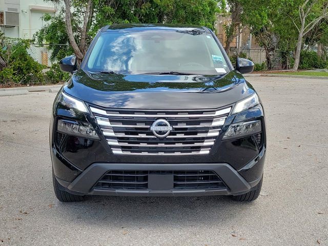 Used 2026 Nissan Rogue SV FWD image 11
