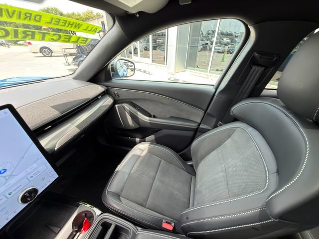 Used 2025 Ford Mustang Mach-E GT AWD/4WD image 27