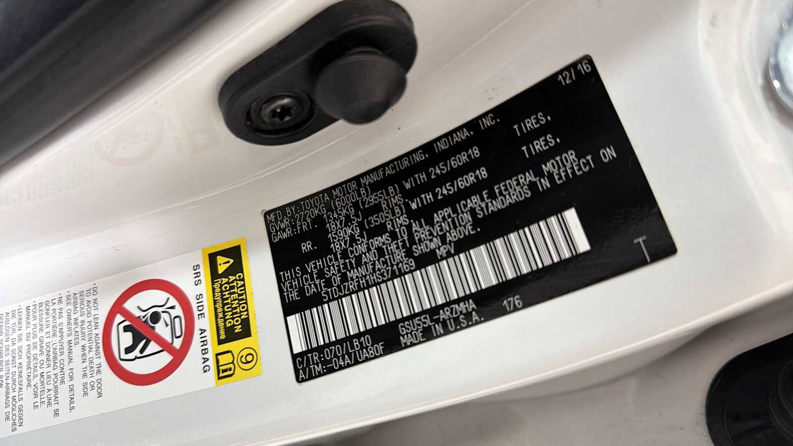 Used 2017 Toyota Highlander XLE image 11