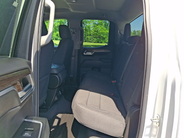 Used 2023 Chevrolet Silverado 1500 LT w/ Z71 Off-Road Package AWD/4WD image 22