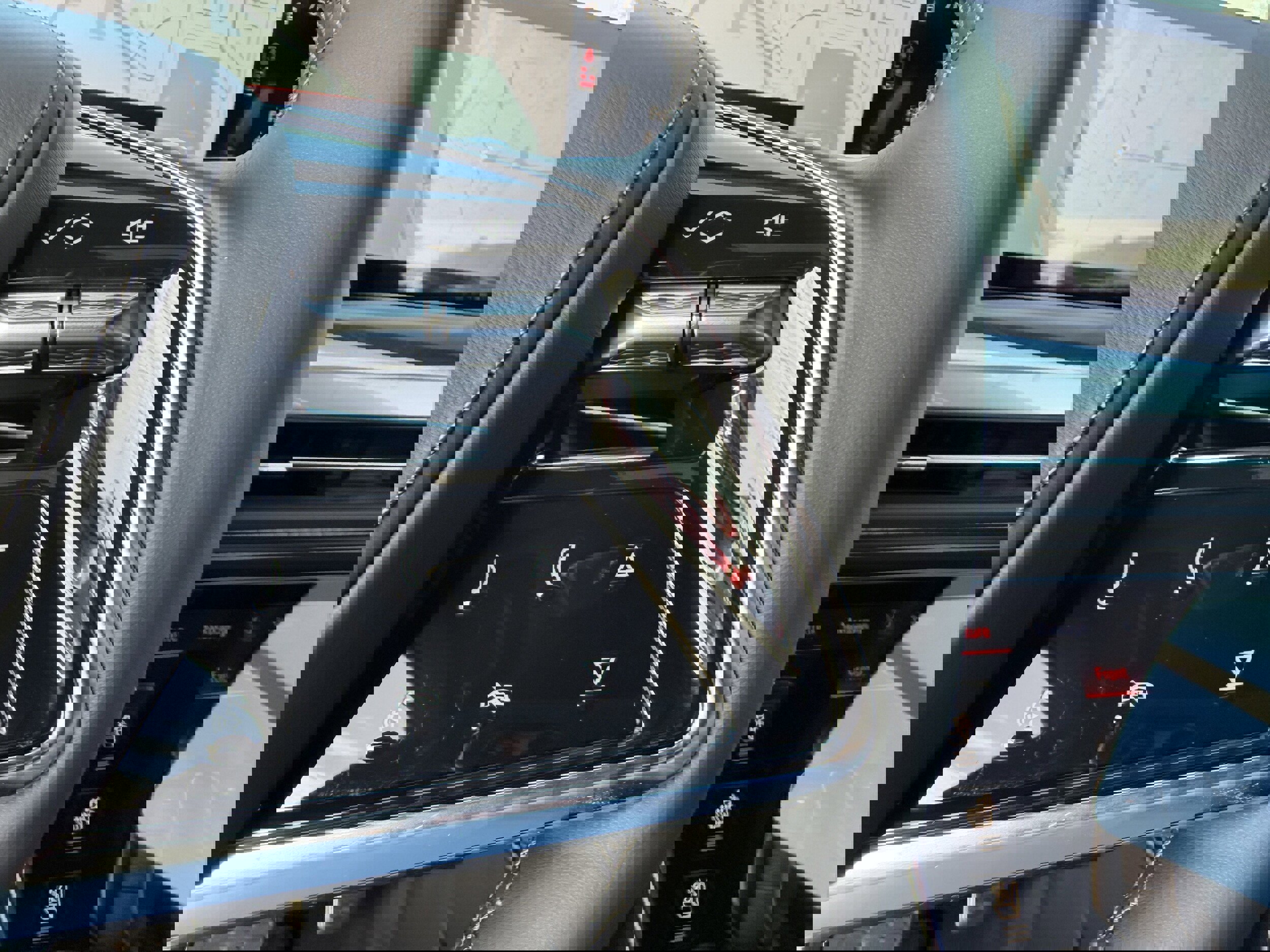 New 2026 Cadillac Escalade ESV V w/ LPO, ONYX Package AWD/4WD image 34