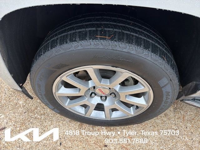 Used 2018 GMC Yukon Denali RWD image 4