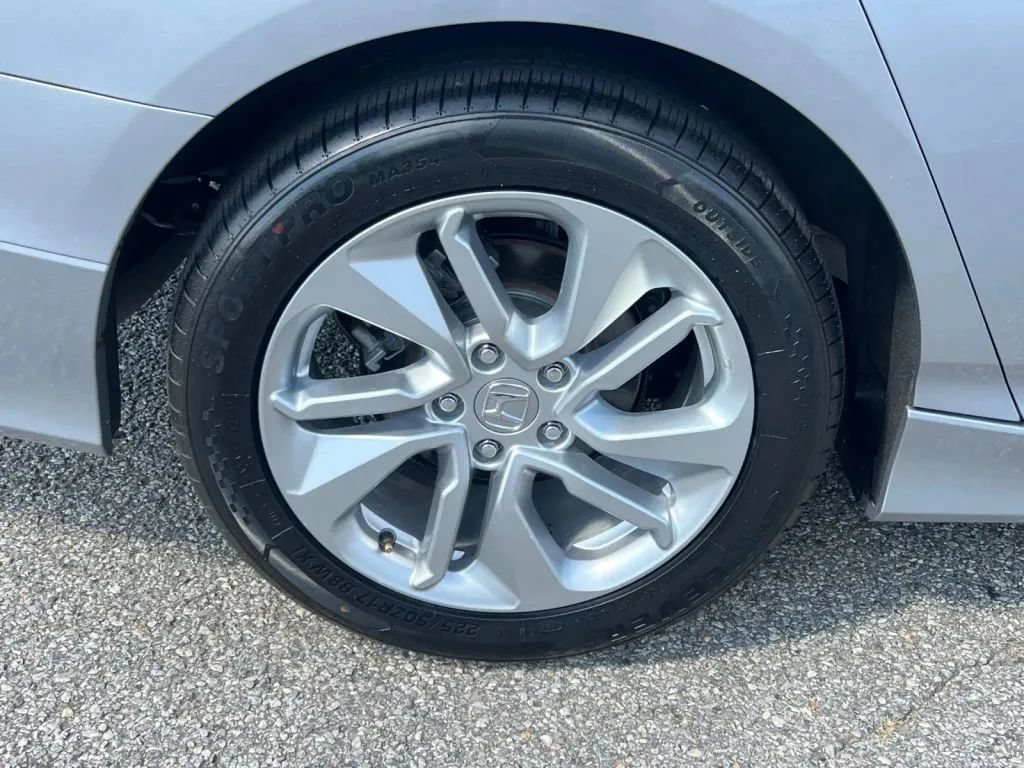 Used 2018 Honda Accord LX image 36