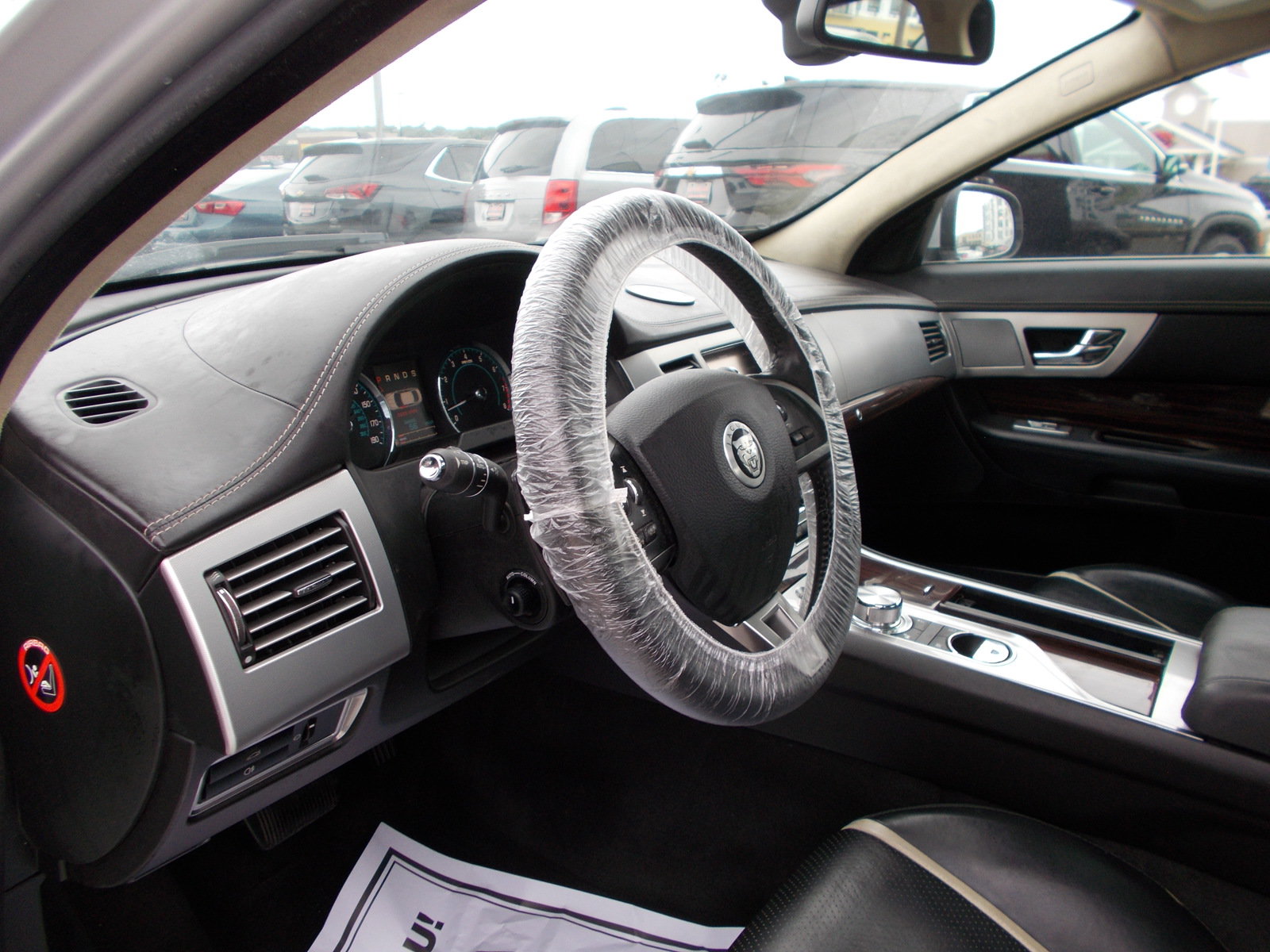 Used 2012 Jaguar XF Portfolio RWD image 11