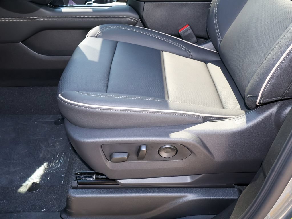 New 2026 GMC Yukon XL Elevation w/ Elevation Premium Package AWD/4WD image 12