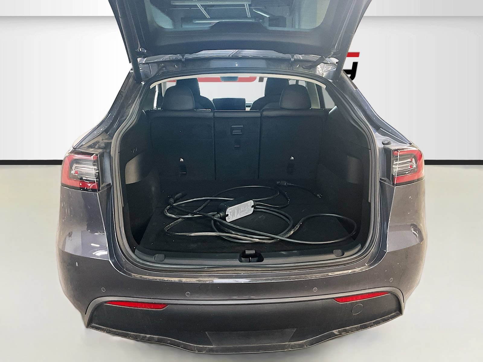 Used 2022 Tesla Model Y Performance AWD/4WD image 27
