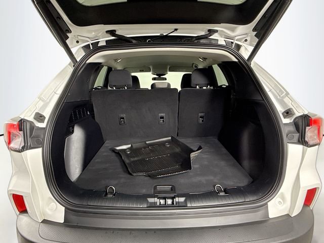 Certified 2022 Ford Escape SE w/ SE Sport Appearance Package image 25