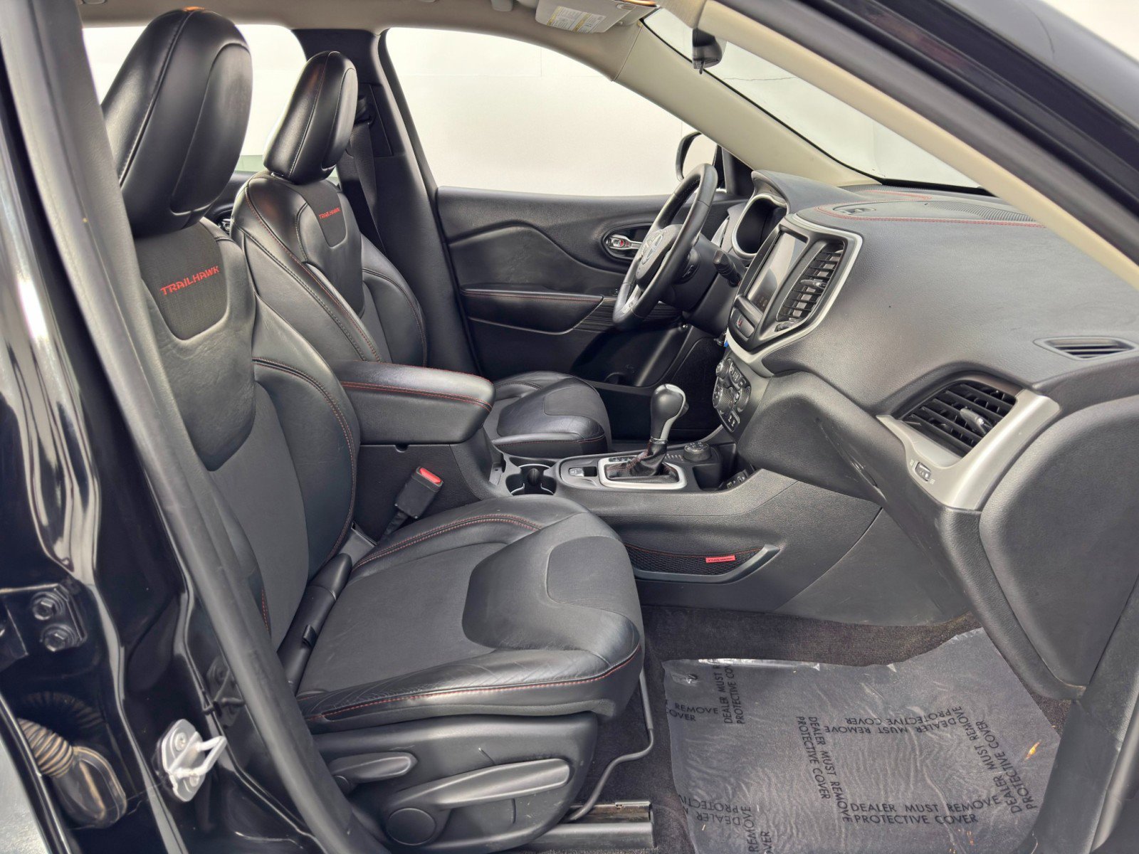 Used 2017 Jeep Cherokee Trailhawk w/ Cold Weather Group image 14