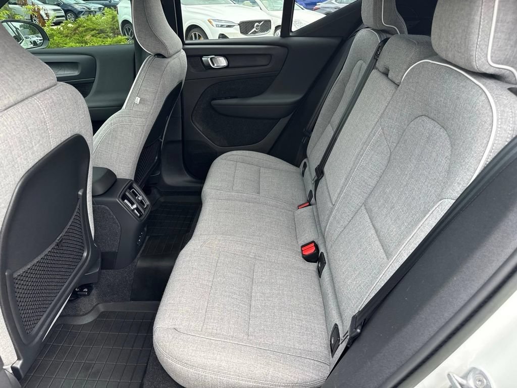 Certified 2023 Volvo XC40 Recharge Ultimate w/ Protection Package Premier AWD/4WD image 9