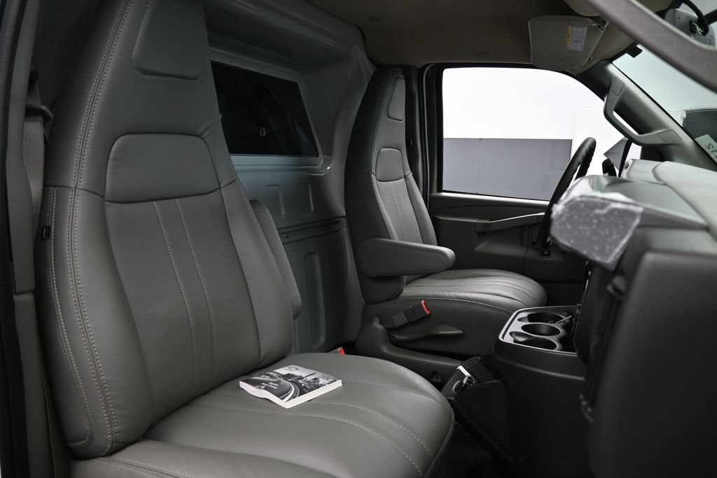 New 2026 Chevrolet Express 2500 Extended w/ Driver Convenience Package RWD image 43