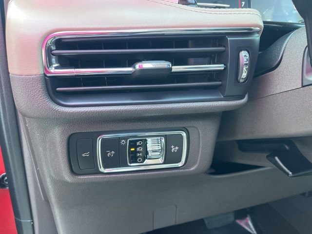 Used 2021 Lincoln Corsair AWD w/ Premium Package image 41