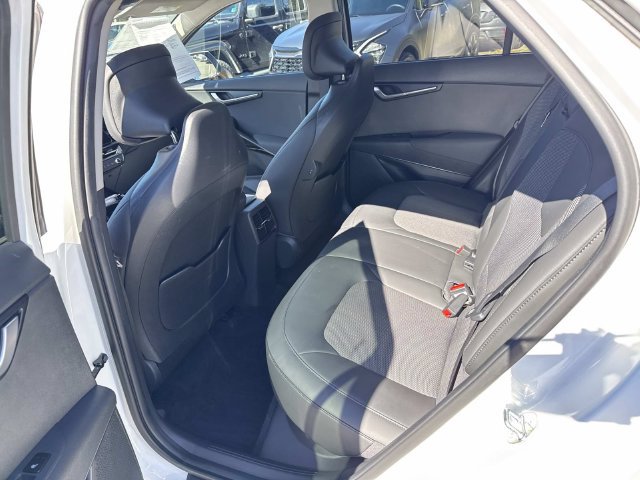 Used 2023 Kia Niro Wind w/ Wind Preserve Package FWD image 16