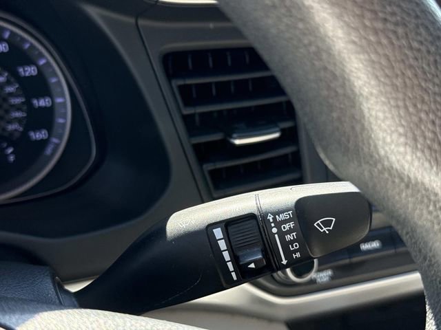 Used 2019 Hyundai Elantra SE FWD image 27