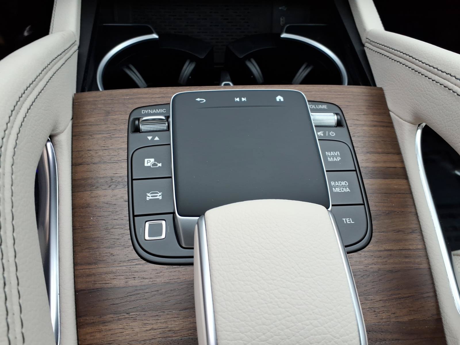 New 2026 Mercedes-Benz GLS 450 4MATIC image 18
