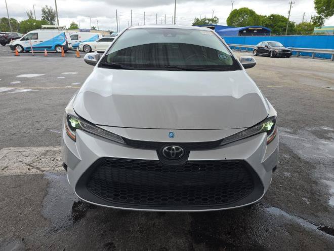 Used 2022 Toyota Corolla LE FWD image 4