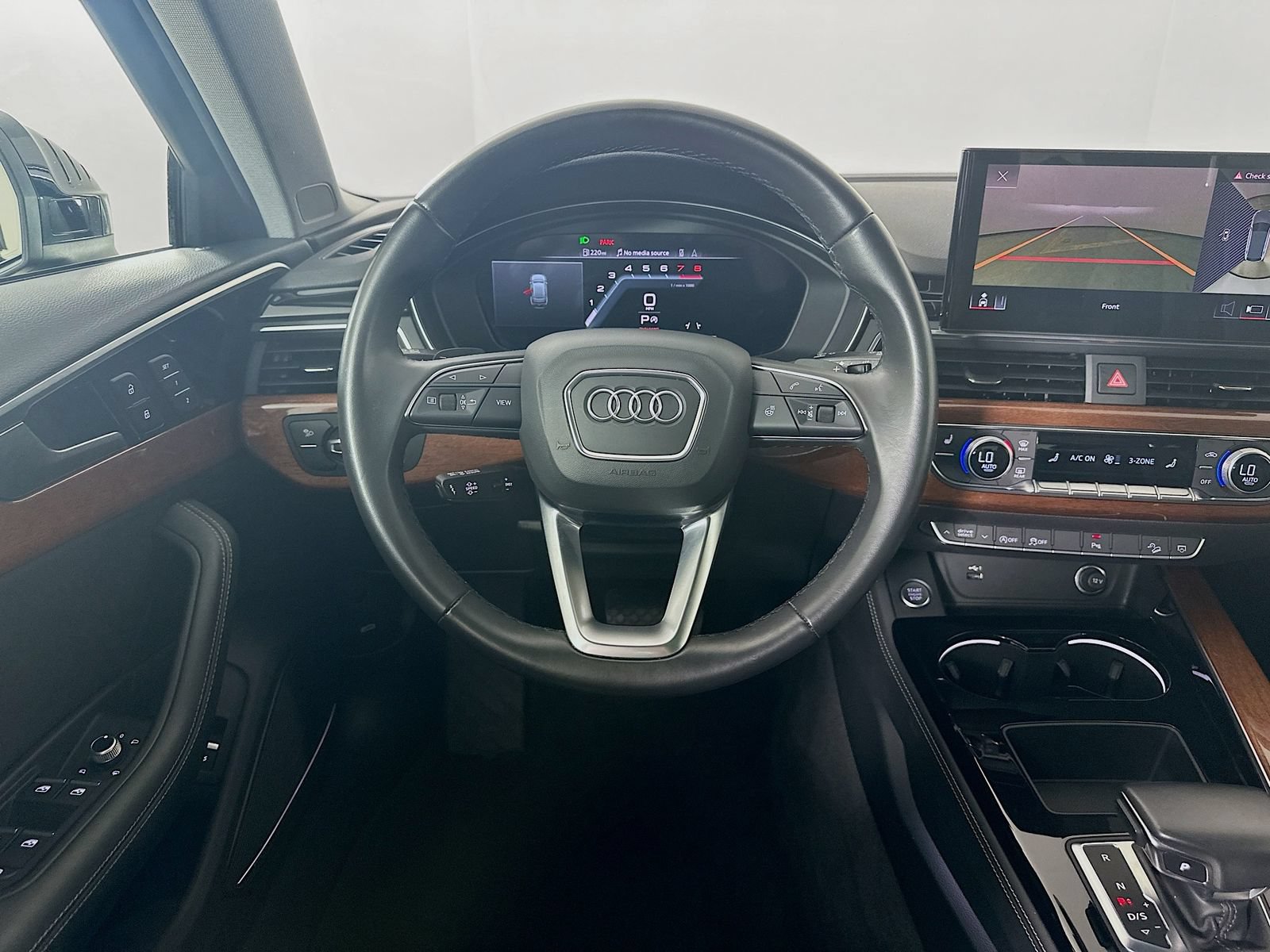 Used 2023 Audi A4 2.0T allroad Premium Plus w/ Premium Plus Package AWD/4WD image 15