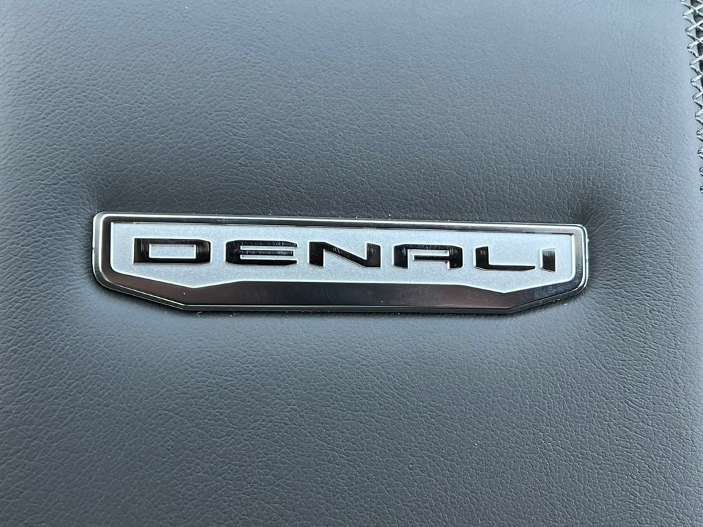 New 2025 GMC Yukon XL Denali w/ Denali Reserve Package AWD/4WD image 35