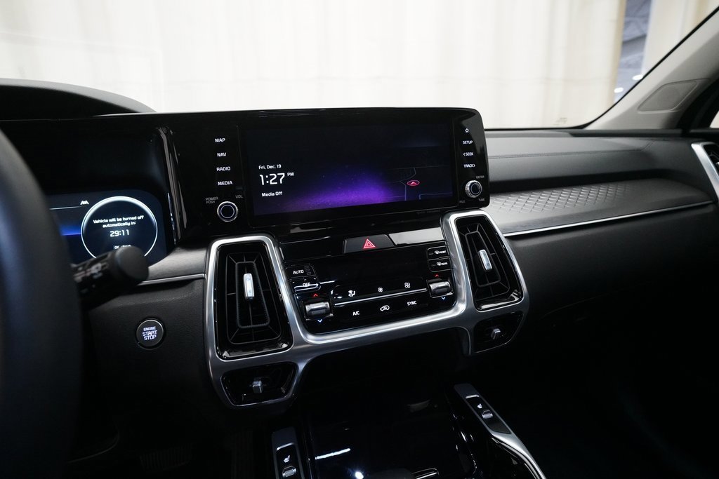 Certified 2023 Kia Sorento SX image 6