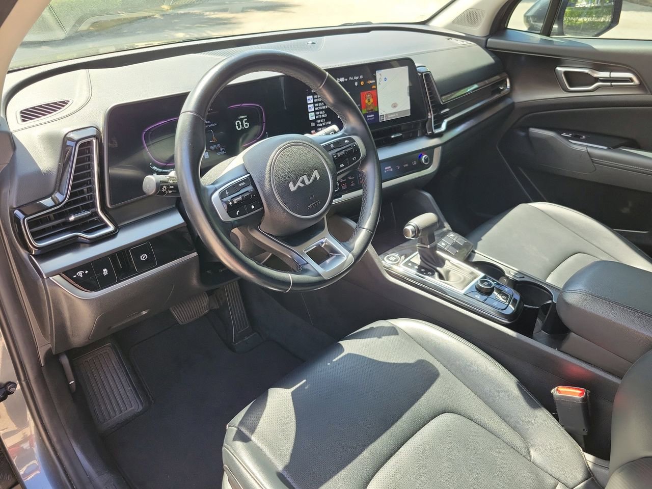 Used 2024 Kia Sportage EX image 14