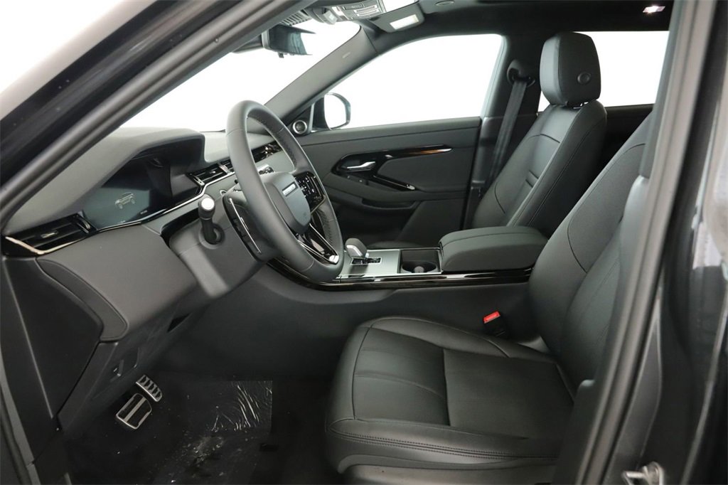New 2024 Land Rover Range Rover Evoque Dynamic SE image 17