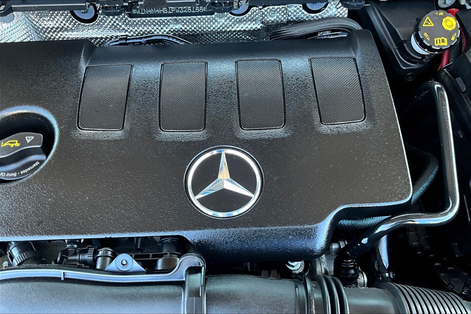 Used 2023 Mercedes-Benz GLB 250 4MATIC image 34