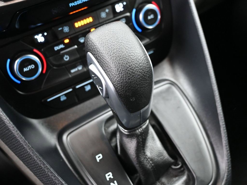 Used 2022 Ford Transit Connect XL image 25