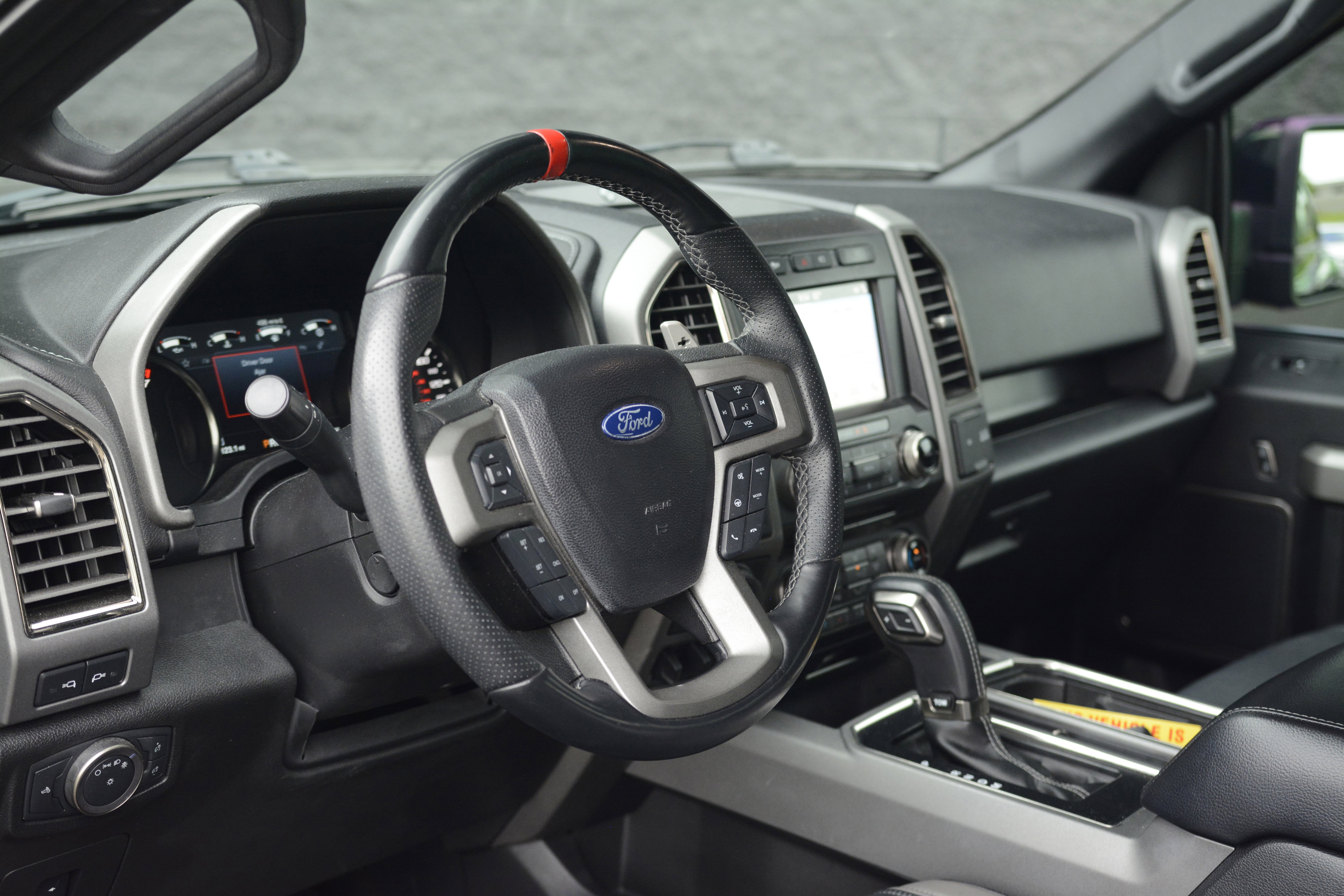 Used 2018 Ford F150 Raptor w/ Equipment Group 802A Luxury AWD/4WD image 4