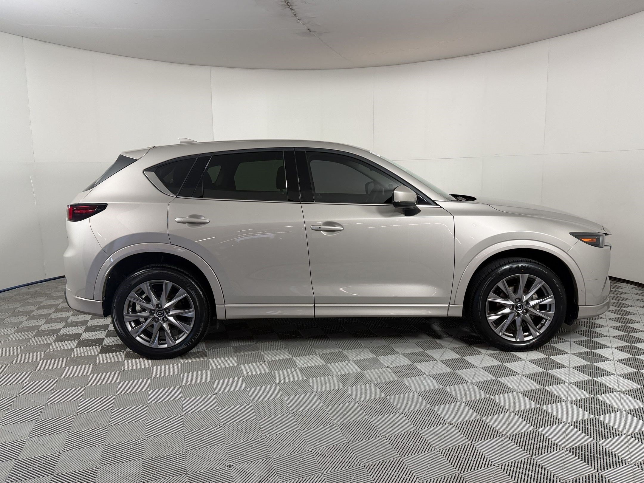 Used 2024 MAZDA CX-5 AWD 2.5 S w/ Premium Plus Pkg image 8