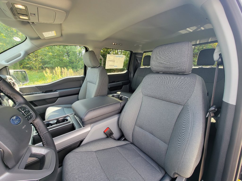 New 2025 Ford F150 XLT image 15