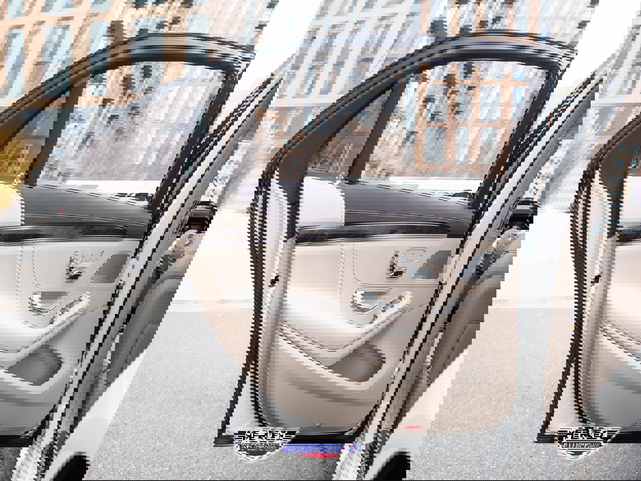 Used 2019 Mercedes-Benz S 560 4MATIC Sedan image 43