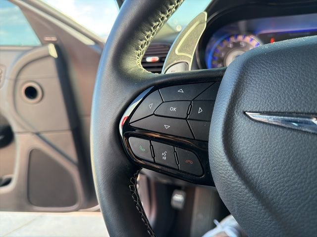 Used 2023 Chrysler 300 C RWD image 25