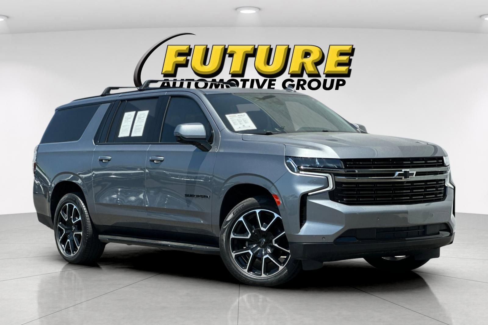 Used 2021 Chevrolet Suburban RST w/ Luxury Package AWD/4WD image 1
