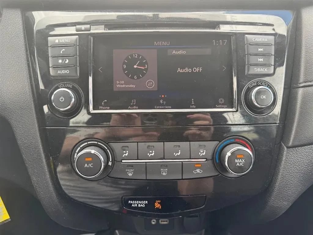 Used 2018 Nissan Rogue S AWD/4WD image 15