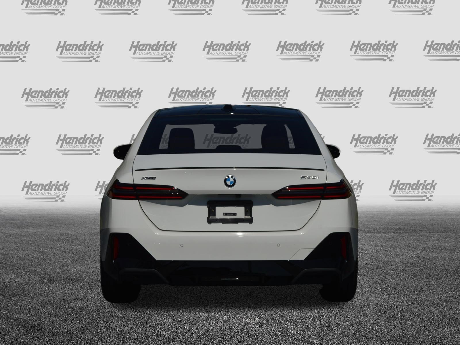 Certified 2026 BMW 530i xDrive w/ M Sport Package AWD/4WD image 10