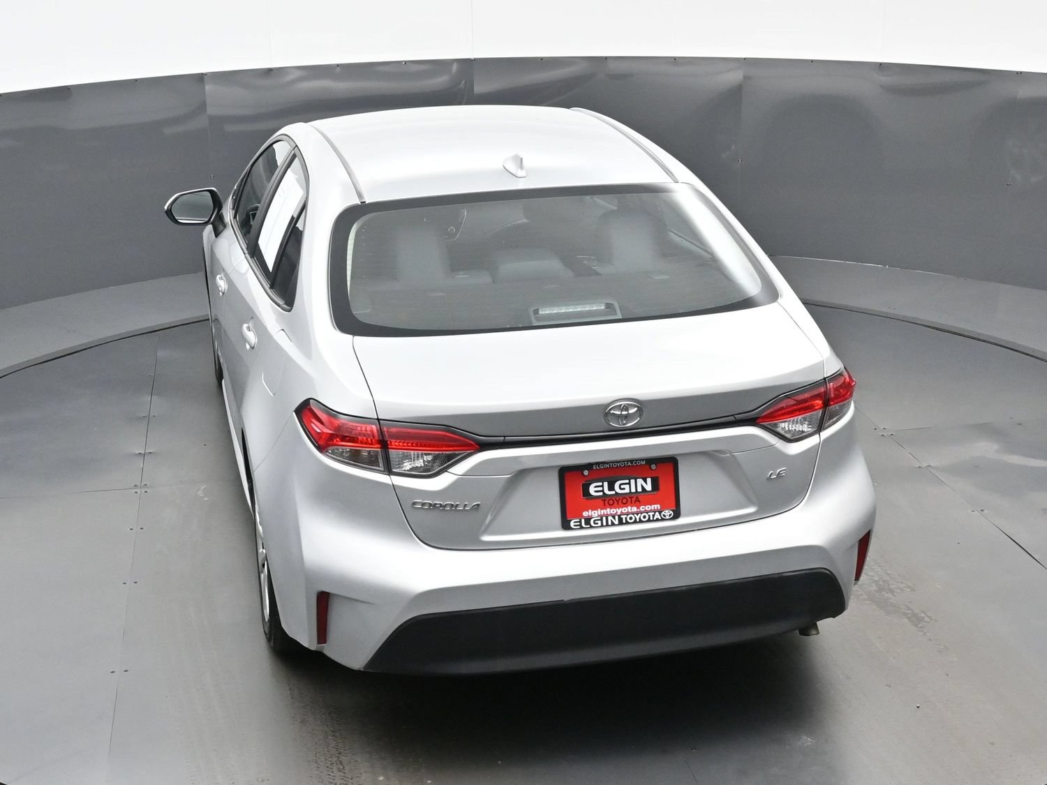 Used 2025 Toyota Corolla LE FWD image 37