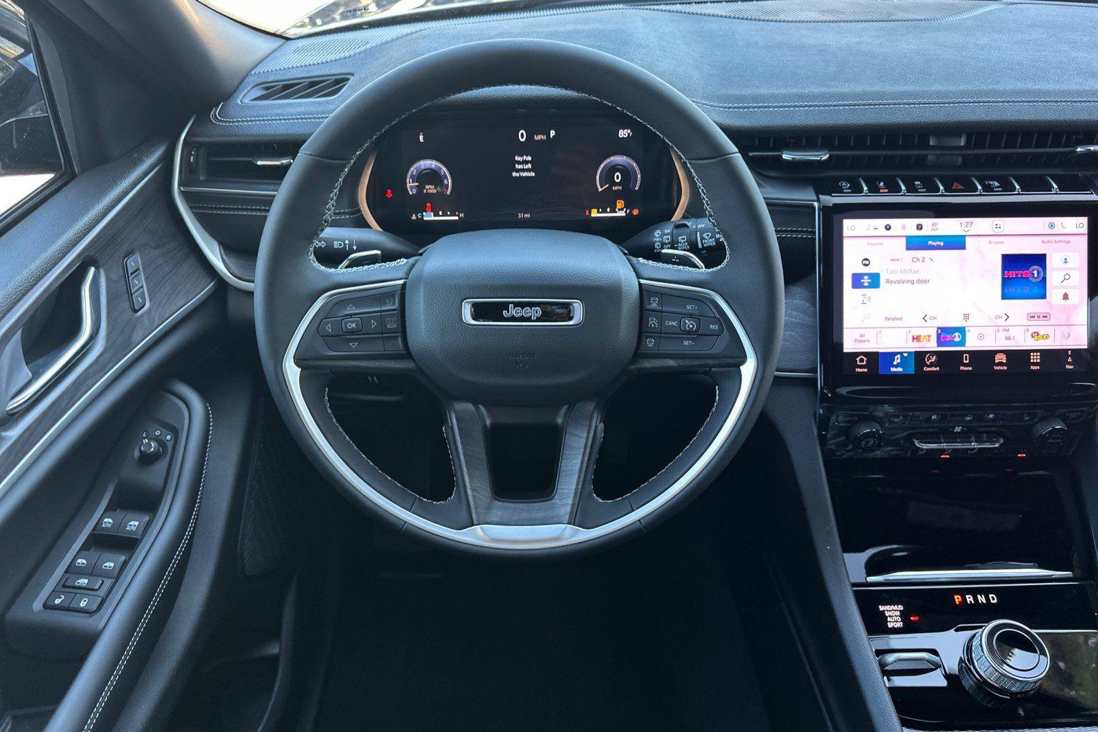 New 2025 Jeep Grand Cherokee L Limited w/ Luxury Tech Group II image 11