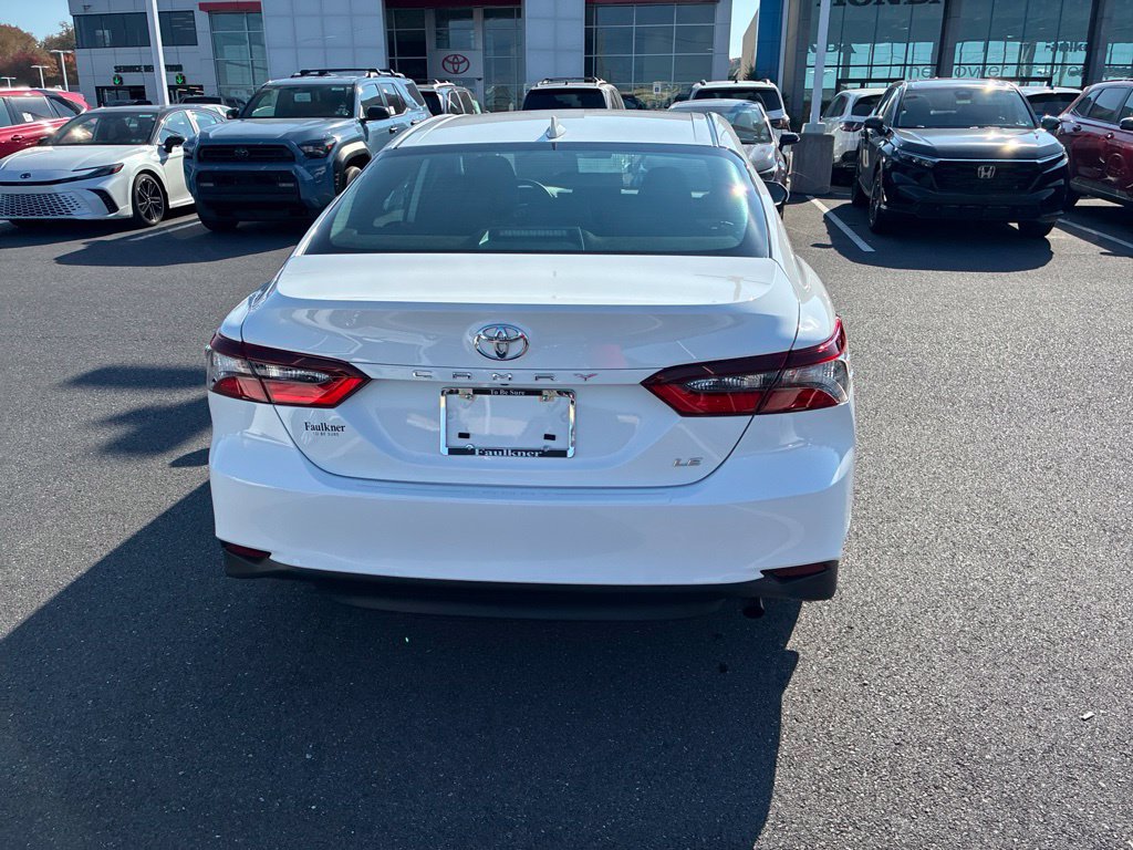 Used 2024 Toyota Camry LE FWD image 10