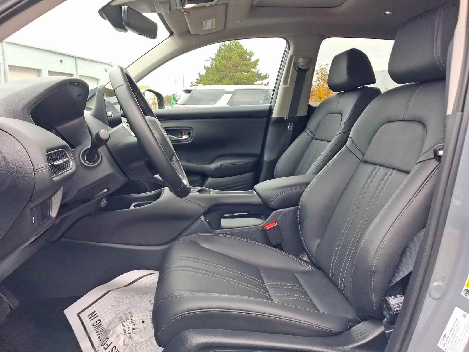 Used 2027 Honda HR-V EX-L image 5