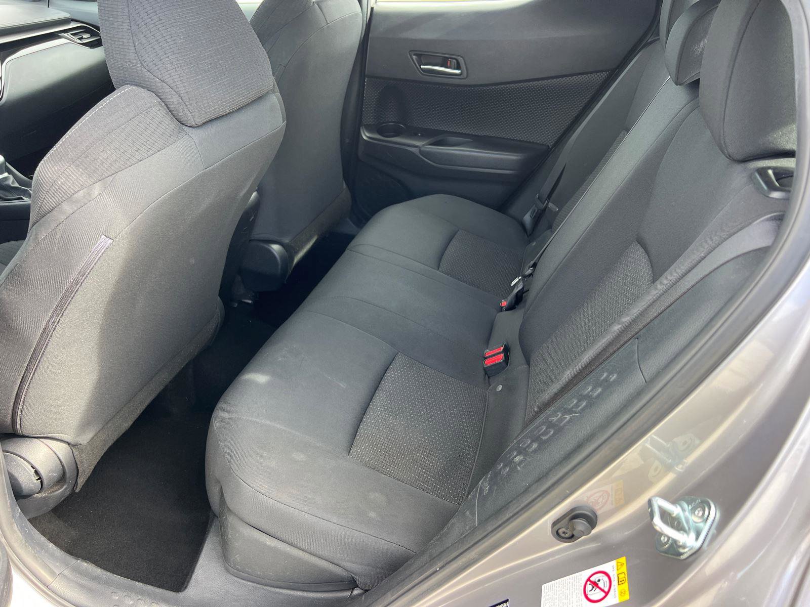 Used 2019 Toyota C-HR LE FWD image 20