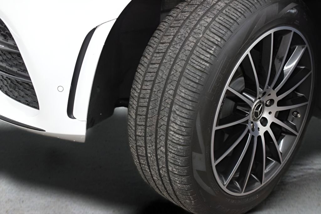 Used 2022 Mercedes-Benz GLE 450 4MATIC image 46