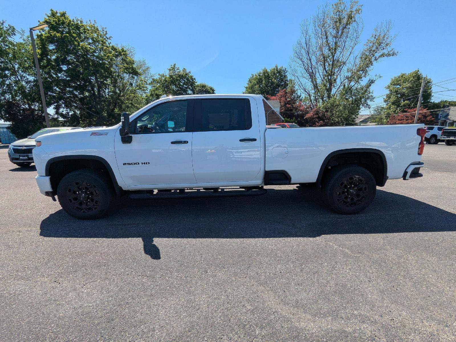 Used 2022 Chevrolet Silverado 2500 LTZ w/ LTZ Plus Package AWD/4WD image 4