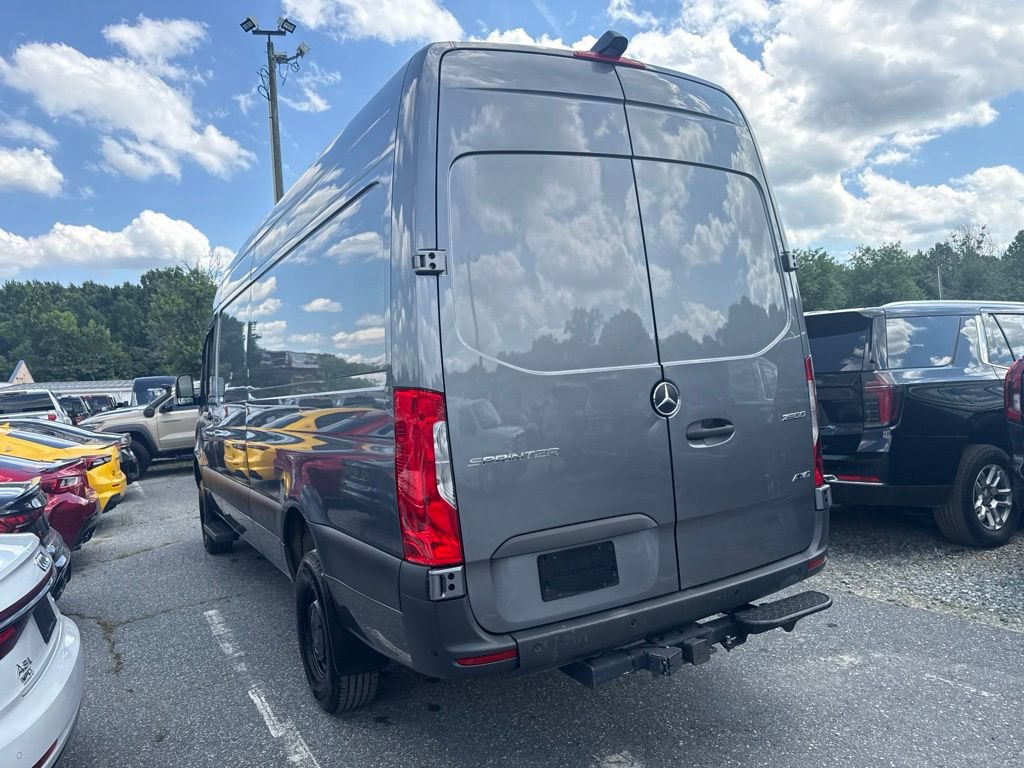 Used 2023 Mercedes-Benz Sprinter 2500 image 6