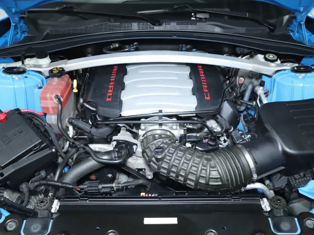 Used 2022 Chevrolet Camaro LT RWD image 36