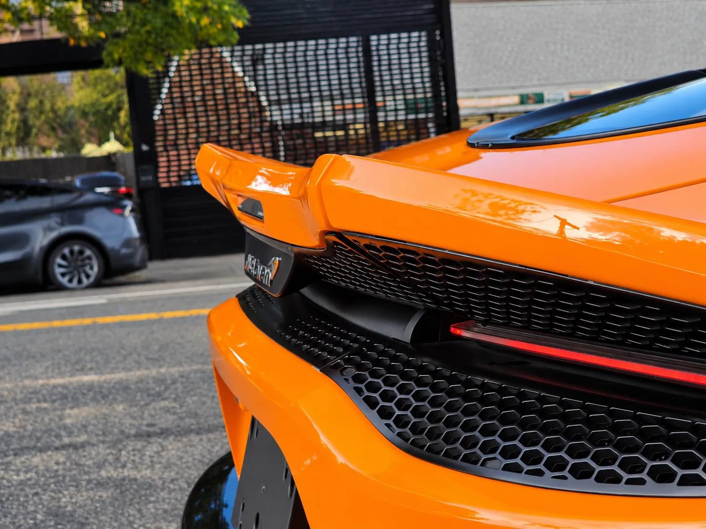 Used 2023 McLaren GT RWD image 22
