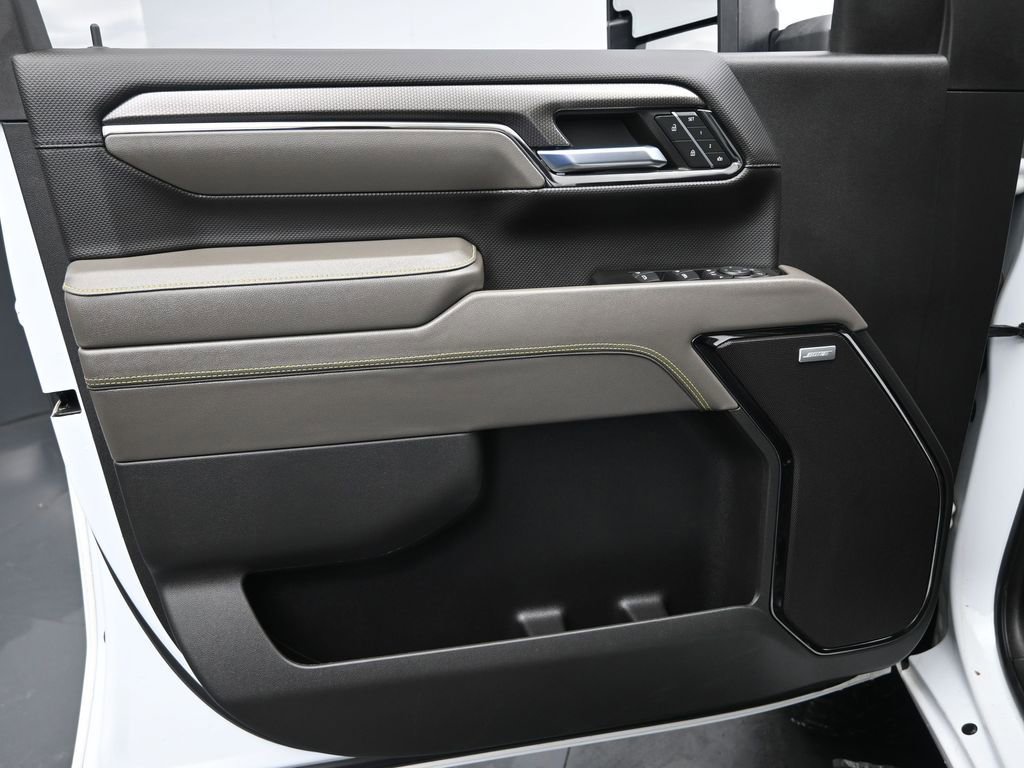 Used 2024 Chevrolet Silverado 2500 ZR2 w/ Technology Package image 28