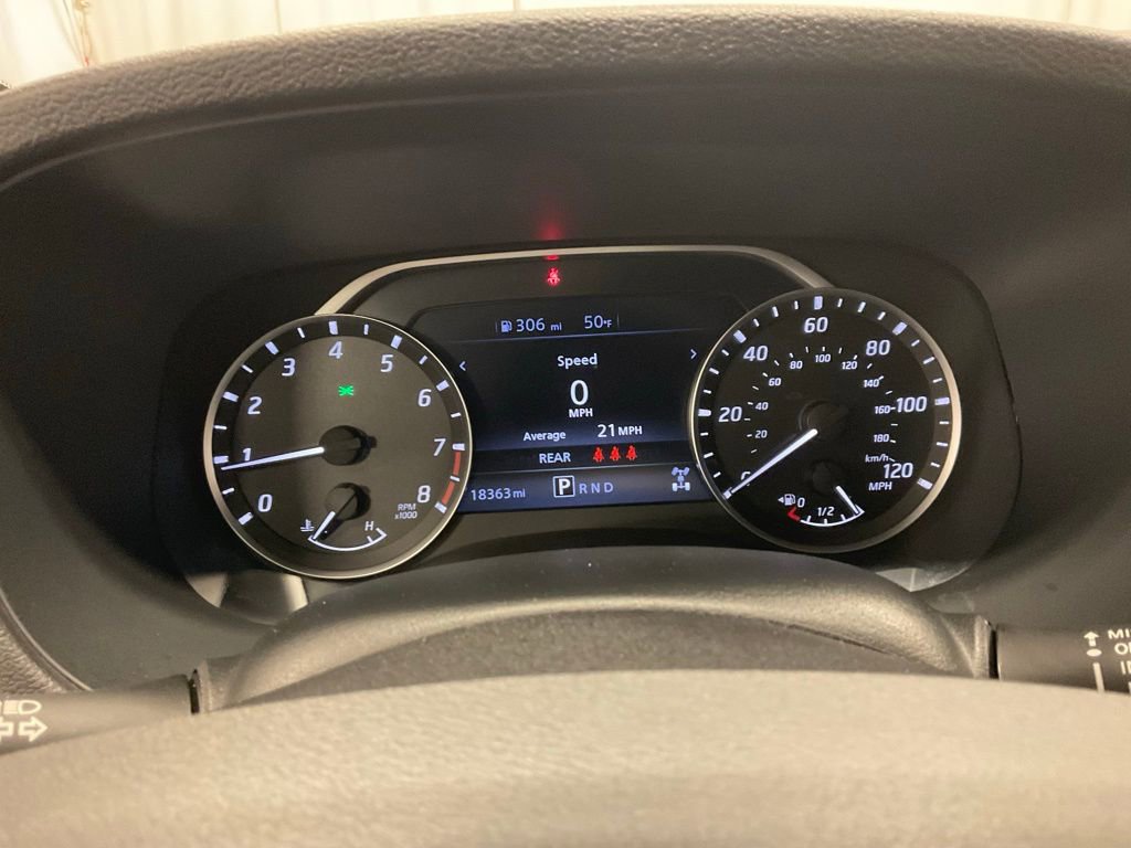 Used 2024 Nissan Frontier SV image 16