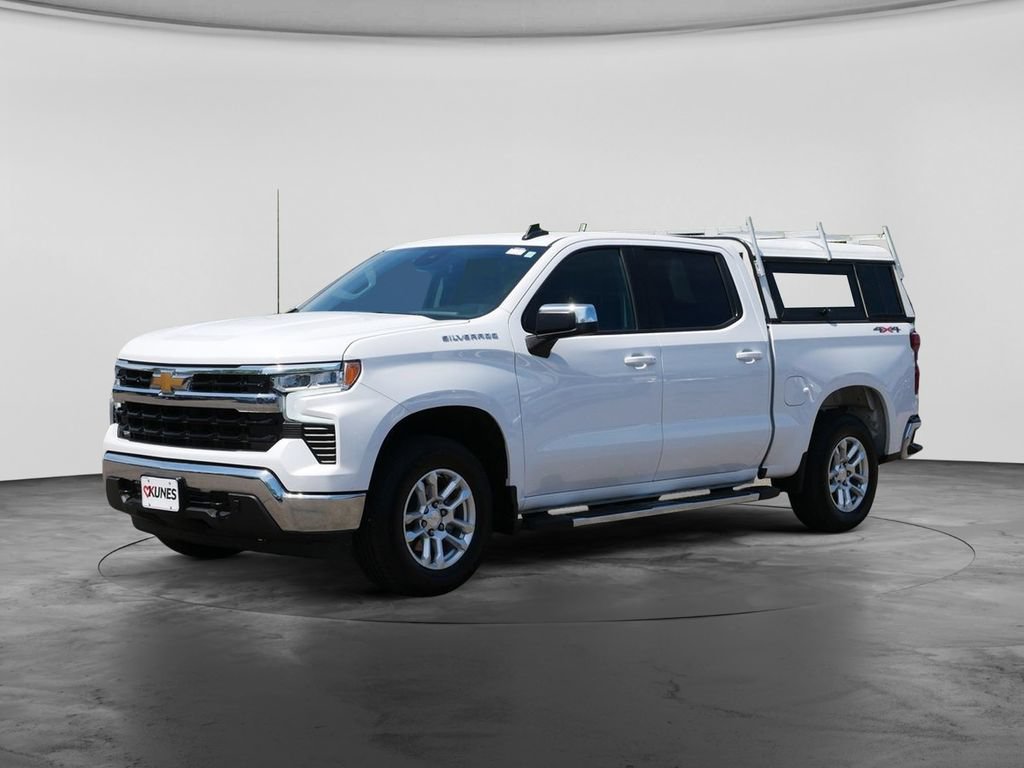 Used 2024 Chevrolet Silverado 1500 LT AWD/4WD image 5